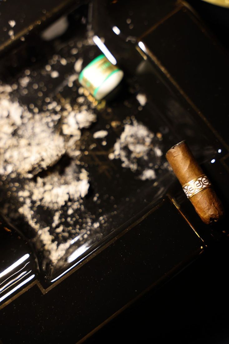 El salon de Pegadizo Cigar Lounge en Fajardo